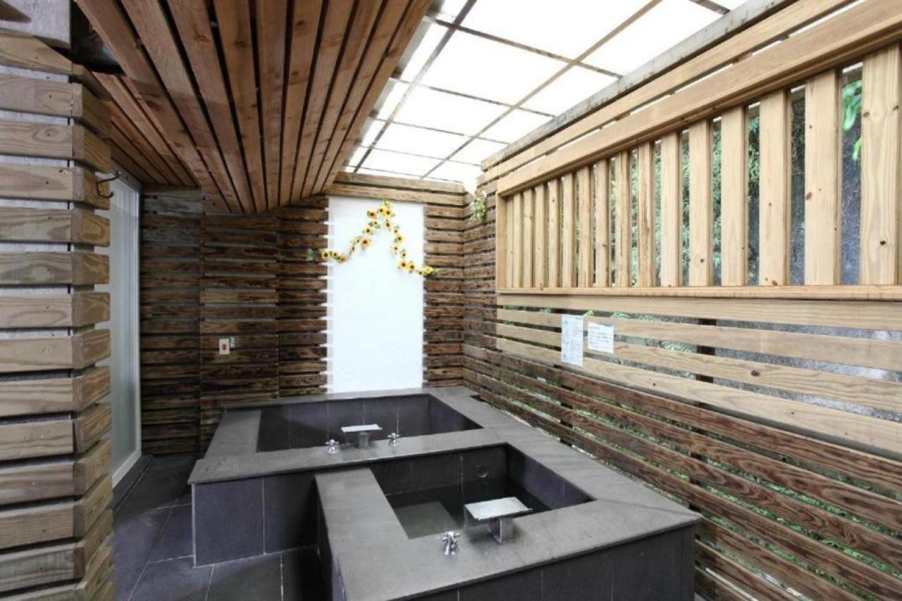 Hotspring World Wulai Hotel Eksteriør billede