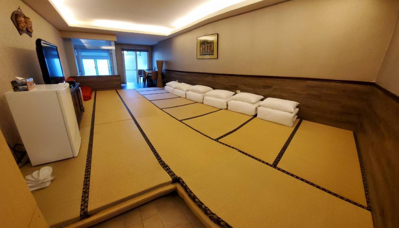 Hotspring World Wulai Hotel Eksteriør billede